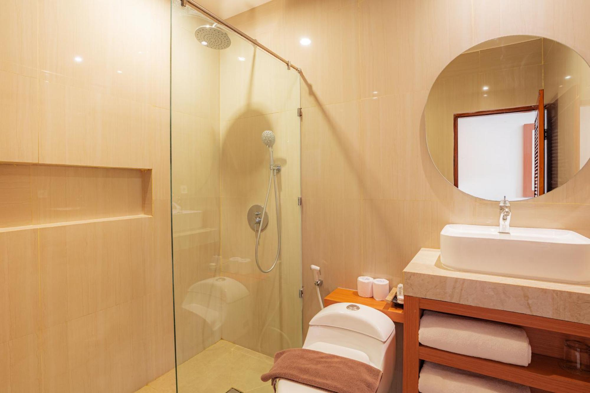 Kamar Superior Double atau Twin dengan Pemandangan Kolam Renang